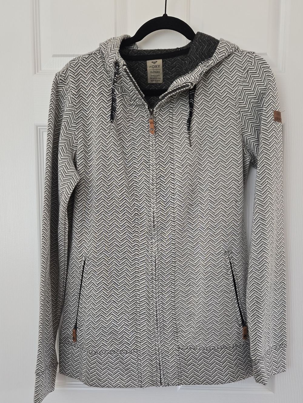 Women's Roxy Doe White and Black Striped Zip Up Hoodie Jacket Size XL